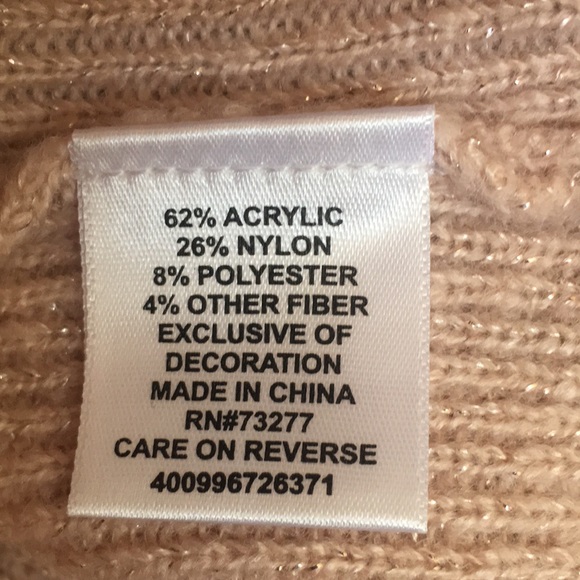 NWT Elle Soft Feminine Peach Color Sweater with Classic Appliqué Accents - Picture 10 of 11